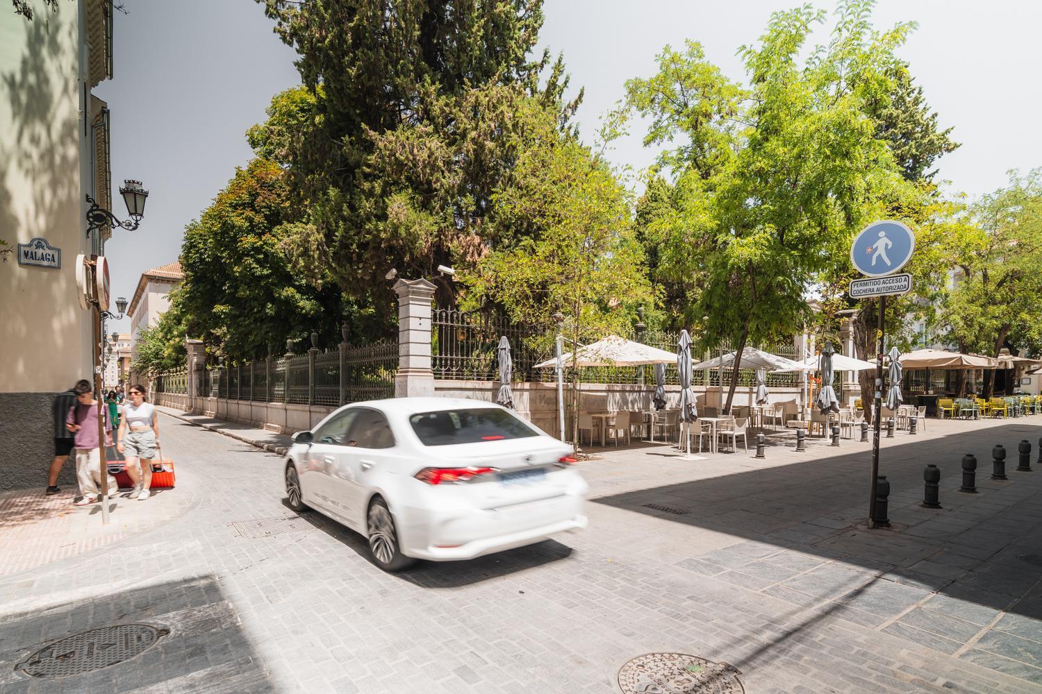 Tuguest Jardin Botanico Apartment Con Parking Гранада Екстериор снимка